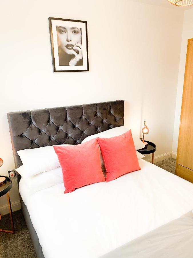 Tudors Esuites 3 Bed House Garden & Netflix Birmingham Eksteriør bilde